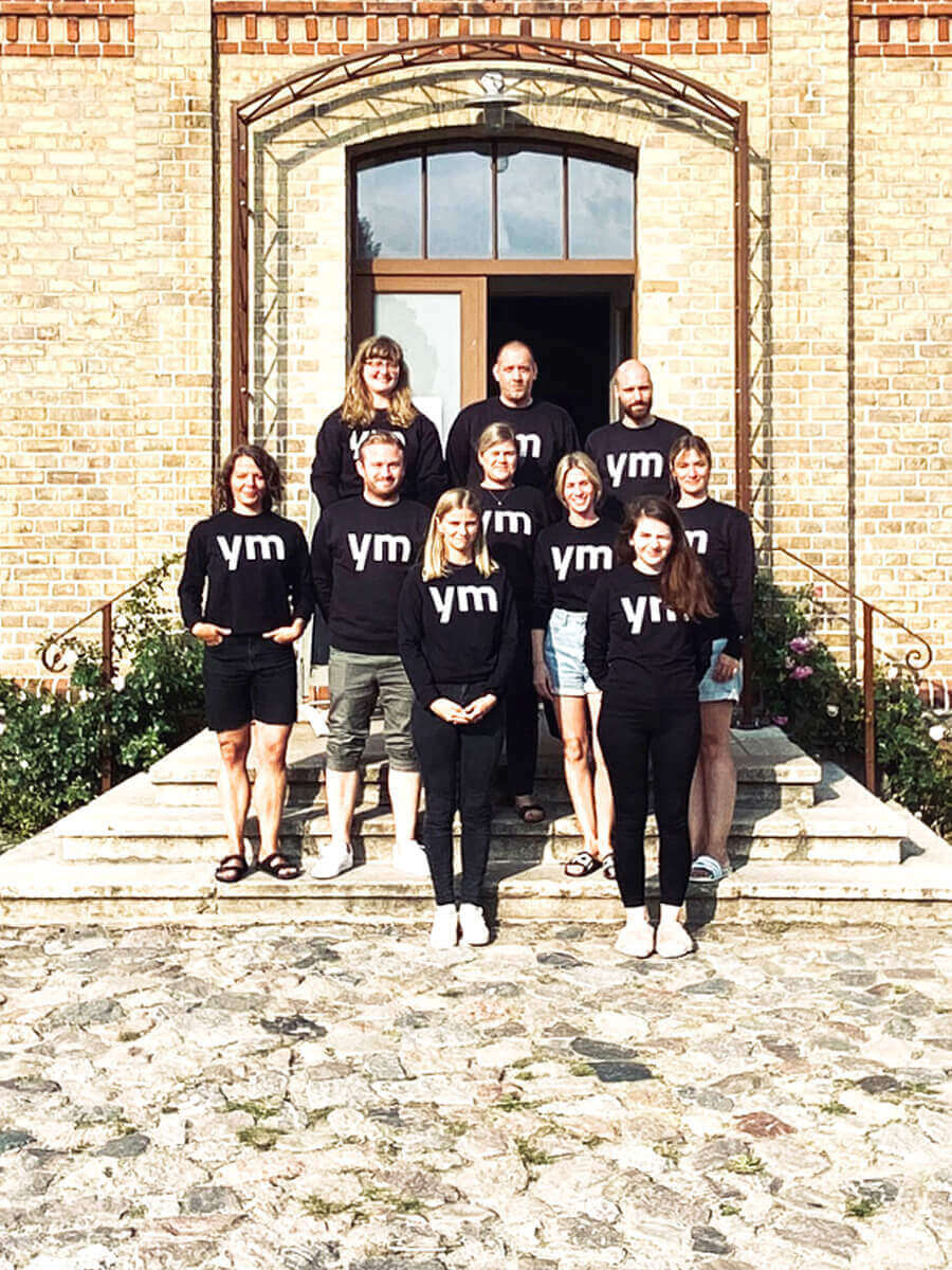 Monkeyausflug 2020 – Teambild vor dem alten Gutshof